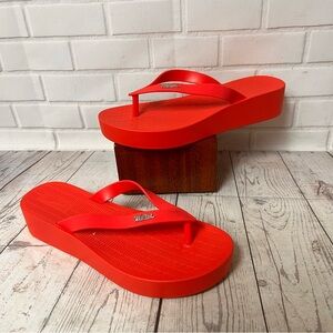 Melissa Size 7 pink/red Platform Jelly Flip Flops Sandals New NWOT